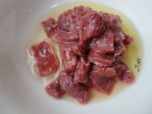 以后不管炒啥肉，別再用淀粉腌制了，牢記3點(diǎn)訣竅，肉片鮮嫩入味